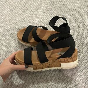Steve Madden platform sandals
